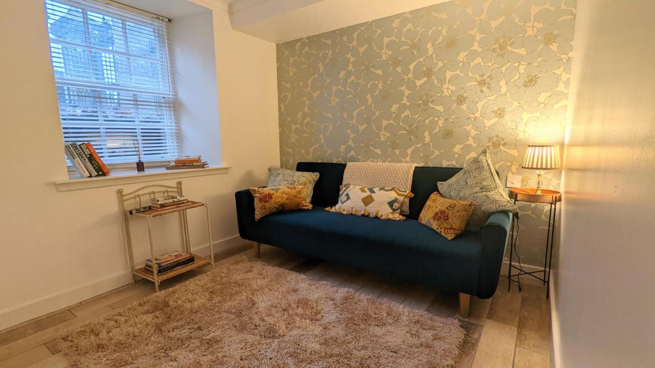 Beautiful Listed Flat With Private Garden, Birnam Apartment Exterior photo